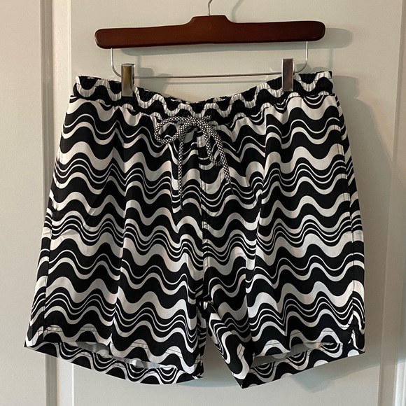 INC International Concepts Other - SOLD INC International Concepts Men's Wave-Print Swim Shorts Black L NWT